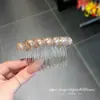 Pente Elegante com Pérolas e Strass Brilhantes Estilo Coreano e Japonês Novo Primavera/Verão 2026 para Mulheres Arrumarem o Cabelo da Testa