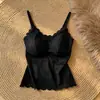 Venta directa del fabricante, artículo popular de comercio exterior transfronterizo, camisola de encaje floral blanco con hermoso diseño en la espalda, copa fija, adecuada tanto para llevar por dentro como por fuera, estilo fino de verano