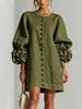 Moda feminina europeia e americana 2026, loja independente da Amazon, vestido estilo francês com botões florais tridimensionais e mangas bufantes, cor sólida, moderno