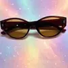 Gafas de sol de una pieza estilo ojo de gato con remaches, estilo influencer ins europeo y americano, gafas de alta gama con protección solar, gafas de sol retro únicas y de moda