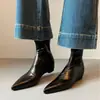 Versión de piel con aumento de altura interior, botines de moda de punta fina para mujer, nuevo modelo 2026, botines cosidos, botines cortos estilo coreano, botines de ajuste ceñido