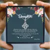 Collar de trébol de cuatro hojas de la suerte de Amazon de venta caliente transfronteriza para mujer, diseño de nicho de lujo ligero, regalo para enviar a la hija, cadena para la clavícula