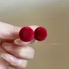 Pendientes de Bola Flockados de Colores para Mujer 2025 Nuevos Accesorios Retro Pendientes Otoño e Invierno Pendientes de Alto Nivel Estilo Hong Kong