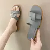 Sandalias planas de verano para mujer con tiras cruzadas, de moda, suela suave, pantuflas para exteriores, simples de comercio exterior, chanclas de playa para mujer