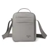 Bolsa transversal pequena masculina simples, multicamadas, adequada para atividades ao ar livre, ciclismo, leve, mini bolsa de pano, pequena mochila, bolsa para celular