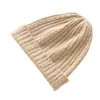Gorro de cachemira para mujer para otoño e invierno, estilo nuevo, cálido gorro de lana tejido a trenza con protección para las orejas, adecuado para madres de mediana edad y mayores, con ala plegable