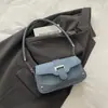 Bolsa pequena de luxo feminina 2026 nova versátil fresca jovial bolsa de axila moda nicho bolsa de ombro único bolsa feminina