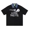 Camisa Polo Blanca con Cuadros Patchwork en el Cuello, Mangas Cortas y Estampado de Letras, Diseño Original, Corte Holgado, Marca de Moda, Top Casual para Hombre