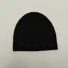 Chapéu de Lã Tricotado de Cor Sólida Novo para Outono e Inverno para Homens e Mulheres, Chapéu de Lã Versátil e Quente para Proteger as Orelhas, Touca de Moda Transfronteiriça