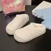 Chinelos de algodão simples estilo Birkenstock, coleção de inverno 2026, quentes e forrados com fleece, com sola grossa, adequados para uso externo, confortáveis e com design felpudo e peludo, para mulheres
