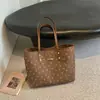 Bolsa tote de luxo discreto de alta qualidade para mulheres, nova coleção outono 2026, bolsa de ombro de grande capacidade para o dia a dia