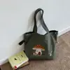 Bolsa de Ombro Grande com Bordado de Casa de Cogumelo Estilo Japonês para Mulheres Versátil Portátil Tote Estudante Sacola de Compras