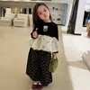 Conjunto de 2 Peças para Meninas Outono 2026 Estilo Coreano Patchwork Base de Gaze Top Calça Larga Casual Infantil Conjunto Elegante de Base
