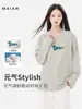 Camiseta de Manga Larga Estampada para Mujer 2025 Nuevo Otoño e Invierno Marca de Tendencia Retro Americana Cuello Redondo Holgada Casual Top Camiseta Básica