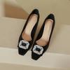 Sapatos Pretos de Salto Alto Elegantes e que Não Cansam os Pés 2025 Novo Primavera & Outono Bico Quadrado Strass Francês Fivela Quadrada Salto Grosso Boca Rasa Sapatilhas