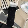 Calcetines de dibujos animados lindos para mujer, calcetines de otoño de lunares hasta la pantorrilla, calcetines finos de algodón de estilo japonés de moda, calcetines holgados estilo universitario