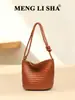 2026 Nueva Bolso de Hombro Único Retro de Moda, Bolso Cruzado Tipo Cubo de Gran Capacidad, Bolso Tejido Hecho a Mano con Textura para Mujer