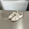 Tênis casuais de treino alemães em bloco de cores retrô à pronta entrega para mulheres, novos tênis versáteis com cadarço para primavera/outono, tênis Forrest Gump
