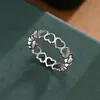 Anillo de Acero de Titanio con Forma de Corazón Cortado Nuevo Seleccionado por Influencers Europeos y Americanos Transfronterizos para Mujeres Venta Caliente Douyin Amazon