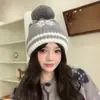Gorro de Punto Estilo Fair Isle Otoño e Invierno Resistente al Frío Cálido Gorro Retro Versátil Protección para las Orejas Gorro de Tejer Gorro de Lana Gorro de Copos de Nieve