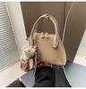 Bolsos de Mujer de Alta Gama Transfronterizos de Nicho Otoño/Invierno 2026 Nueva Moda Bolso Cruzado Sencillo Bolso de Mano Bolso Bowling