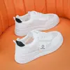 Nuevos Zapatos de Mujer Verano 2026: Zapatillas Blancas de Malla Transpirable con Suela Gruesa para Aumentar la Altura, Zapatos Deportivos Casuales Versátiles de Nicho para Mujer