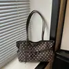 Bolso de hombro de gran capacidad con lunares, estilo nuevo de verano 2026, simple, para el día a día, de axila