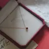 Collar Colgante de Plata S925 Chapado en Oro de 18K Zircón Rojo Granate Cadena de Clavícula Regalo Femenino Nicho Retro Exquisito