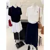 Suéter de punto trenzado para mujer con cuello polo estilo universitario, de manga corta, adelgazante y único, de longitud corta, nuevo top de moda para el verano de 2025