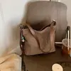 Bolsa Tote Simples de Grande Capacidade para Mulheres Verão 2026 Bolsa de Palha Estilosa Tendência Bolsa de Ombro para o Dia a Dia Bolsa Transversal de Ombro Único