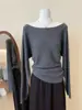 Camiseta de manga larga de un solo hombro color avena estilo coreano de Thirteen Lines, ajustada, para mujer, perfecta para principios de otoño, una capa interior única y elegante