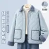 Roupas de Algodão para Meninas Quentes Espessas Infantis Novo Estilo 2026 Uniforme Escolar Essencial Jaqueta Acolchoada Quente Roupas de Algodão de Outono para Meninas