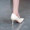 Sapatos Sociais Femininos com Fivela de Uma Tira, Novo Estilo Primavera 2026, Salto Alto Elegante Fino, Scarpins Rasos de Bico Fino