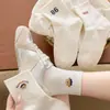 Meias Brancas de Cano Médio para Outono para Mulheres, Amigáveis à Pele, Respiráveis, Confortáveis, Fofas, Casuais, Versáteis