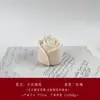 Uma Variedade de Velas em Formato de Coração para o Dia dos Namorados, Flores de Rosa, Laços, Velas Perfumadas, Itens de Presente Artesanais e Itens Recomendados para Criar uma Boa Atmosfera
