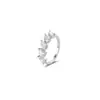 Anillo Xuping con Gema Artificial de Gota de Agua Incrustada, Aleación de Cobre Chapada en Blanco, Anillo de Boda Estilo Lujo Ligero, Elegante Accesorio para la Mano