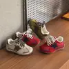 Zapatillas Infantiles de Estrellas Otoño/Invierno 2026 Estilo Coreano Moda Zapatos para Niños Zapatos Casuales de Suela Suave para Niños Zapatillas de Entrenamiento Alemanas para Niñas