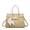 Bolsa Kelly de Platina de Alto Padrão para Comércio Exterior com Fechadura Antifurto, Bolsa Feminina de Couro Genuíno, Bolsa de Ombro e Mão Feminina Elegante e Sofisticada