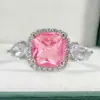 Anillo de cristal de color diamante cuadrado gordo de venta caliente europeo y americano nuevo anillo de circón de color amarillo verde rosa blanco azul púrpura de venta caliente