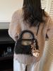 Bolso de Mano Peludo Transfronterizo Otoño e Invierno para Mujer 2026 Nuevo Estilo Bolso de Hombro Peludo para el Trabajo Bolso Pequeño de Hombro Cruzado de Moda