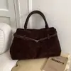 Bolsa Tote de Mão Grande Capacidade com Design de Nicho para Deslocamento de Alto Padrão Transfronteiriço Outono/Inverno 2026 Nova Fosca