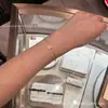 Nuevo Pulsera de Calabaza Kirin Chapada en Oro de 18 Quilates, Calcedonia Roja, Concha Blanca, Pulsera de Diamantes en Oro Rosa para Hombres y Mujeres, Regalo para Pareja