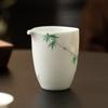Fábrica pintada à mão fresco verde bambu justo copo kung fu chá conjunto acessórios chá utensílios porcelana branca chá mar integrado filtro chá copo masculino