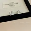 Nuevos pendientes compactos simples de mariposa de perla, moda dulce, para el día a día, con diamante, sin agujero en la oreja, clip para oreja tipo espiral para mosquitos