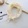 Rebaja Primavera/Verano Estilo Coreano Atmosférico Femenino Artístico Pañuelo para la Cabeza Dulce Encaje Triángulo Bufanda para Mujeres Decoración para Fotos de Viaje