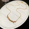 Cadena para Clavícula Elegante Atmosférica con Pedrería Joyería Versátil Arcoíris Exquisita Única Collar Moda Europea Americana Accesorio Sencillo para el Cuello para Mujeres