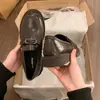 Sapatos Loafers Femininos Couro Macio Salto Bloco Estilo Nicho para o Dia a Dia 2026 Primavera e Outono Estilo Francês Preto Estilo Britânico Sapatos de Couro