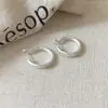 Aretes de Aro Dorados para Mujer 2025 Nuevo Estilo Caliente Lujo Accesible de Gama Alta Aretes Otoño e Invierno Aretes Súper Bonitos Joyería de Aretes