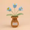 Girassóis e Lírios-do-vale de crochê feitos à mão em um vaso, produto acabado, presente para o Dia do Professor, decoração de mesa