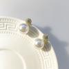 Aretes con Incrustaciones de Zircón Aretes Retro Franceses Aretes de Aguja de Plata para Mujer Aretes de Perlas Blancas Brillantes Aretes